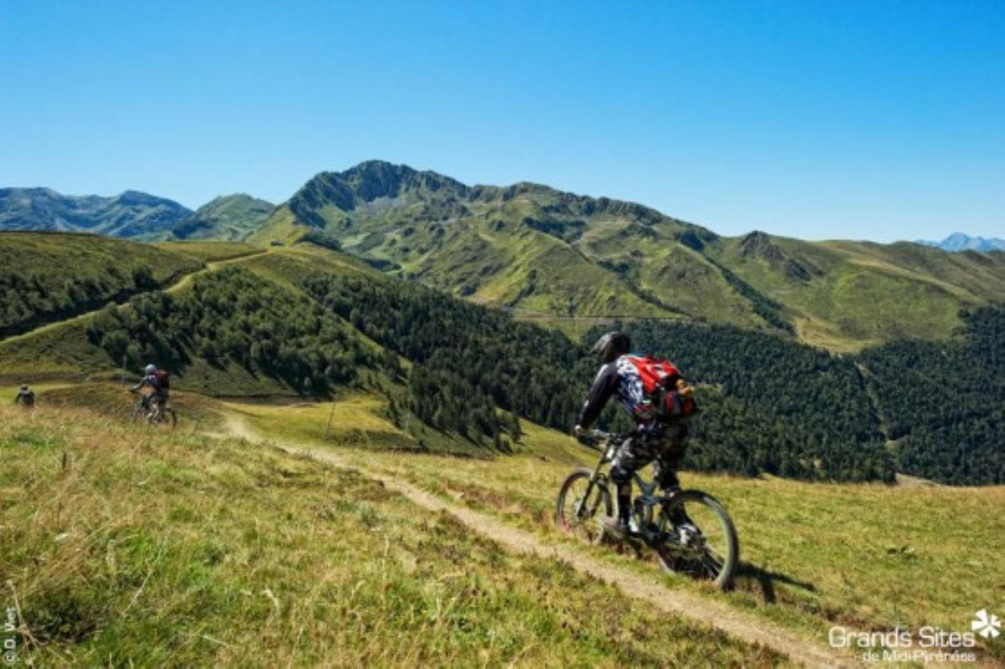 Appartement 2 Personnes Cures Ski Luchon Bagneres-de-Luchon Экстерьер фото